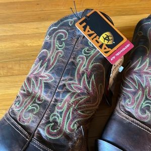 Ariat *NWT* brown western boots